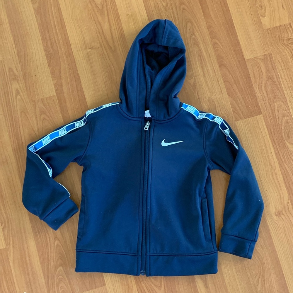 COPY - Nike Zip Up Jacket